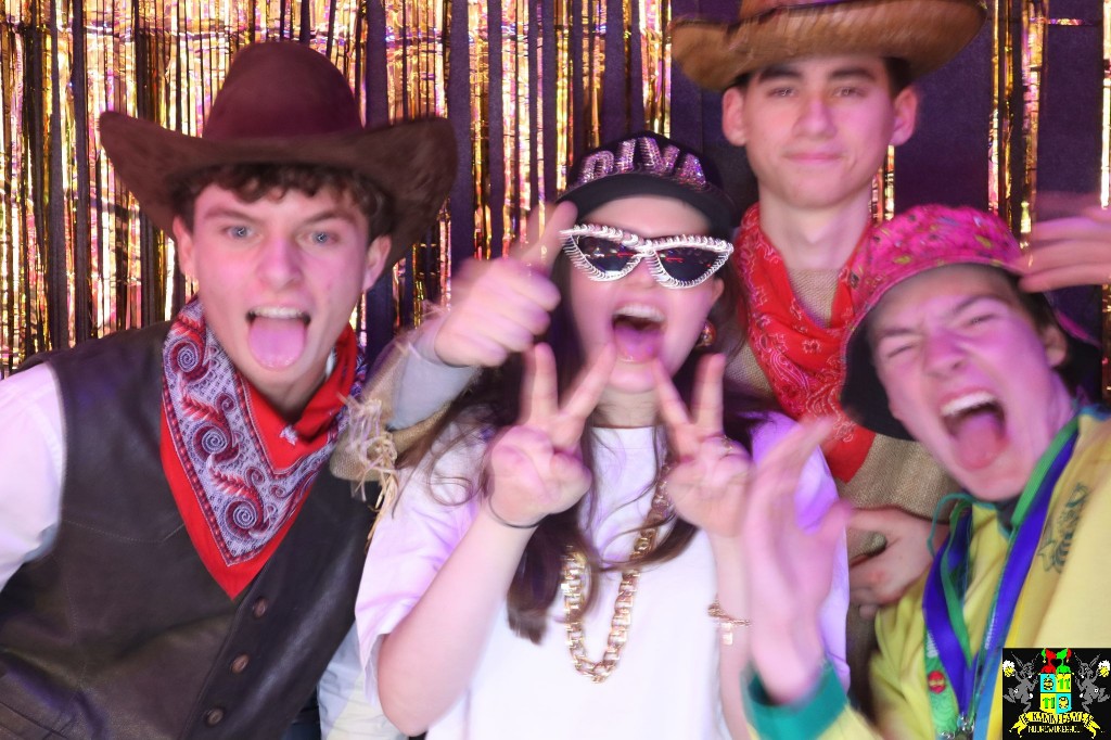 ../Images/Jeugd Opwarmbal Photobooth 091.jpg